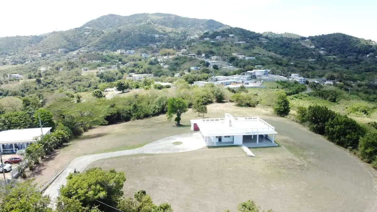 Ocean View Villa Steps Away From Beach Yabucoa